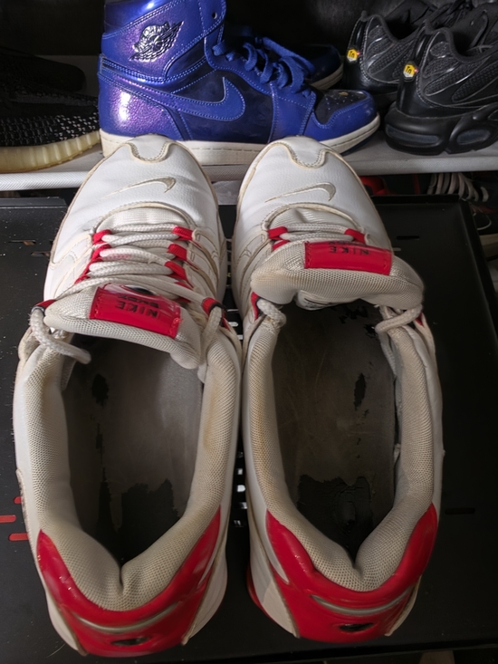 ? Jock\'s Worn Nike Shox NZ Men Size 11.5 White & Pink Athletic Sneakers ? main image 12